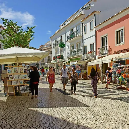 Semesterbostad B28 - Stylish Typical House Lagos