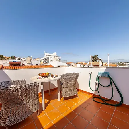 B28 - Stylish Typical House Semesterbostad *