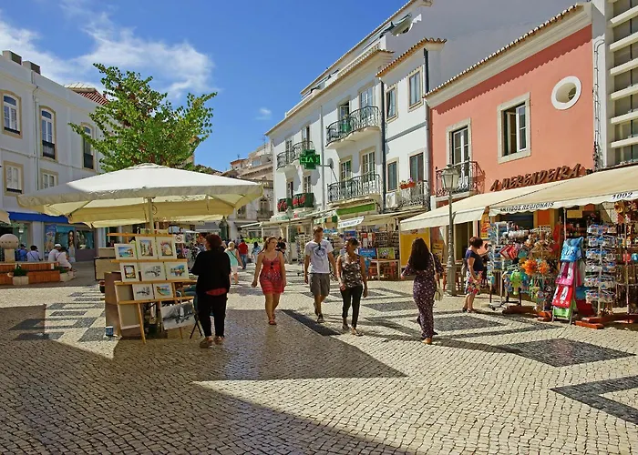 Semesterbostad B28 - Stylish Typical House Lagos