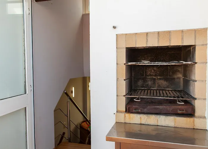 B28 - Stylish Typical House Semesterbostad