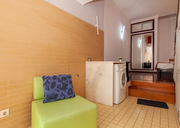 B28 - Stylish Typical House Semesterbostad *