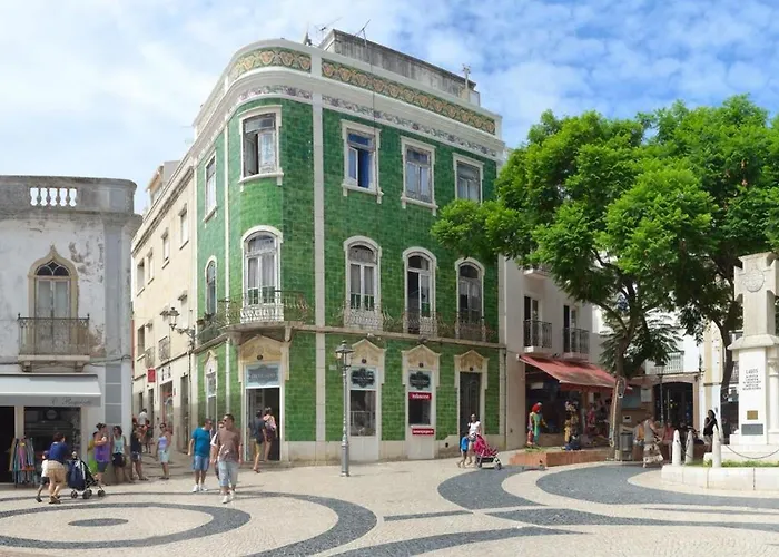 B28 - Stylish Typical House Semesterbostad