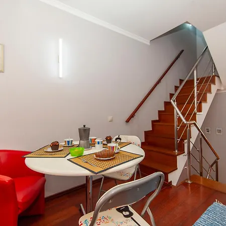 B28 - Stylish Typical House Holiday home