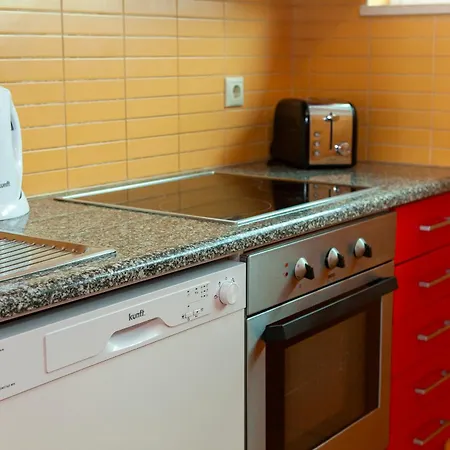 B28 - Stylish Typical House Holiday home Lagos